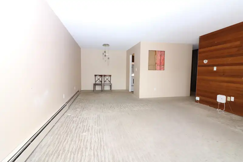 203 13977 74TH AVENUE - photo 1 of 19