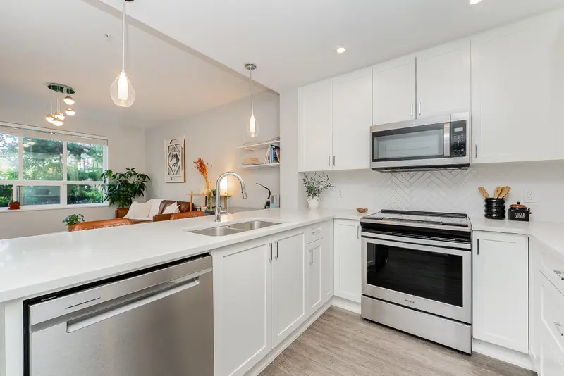 3223 2180 KELLY AVENUE - photo 1 of 25