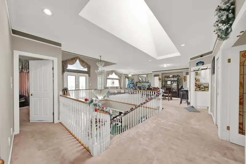 12181 97 AVENUE - photo 1 of 4