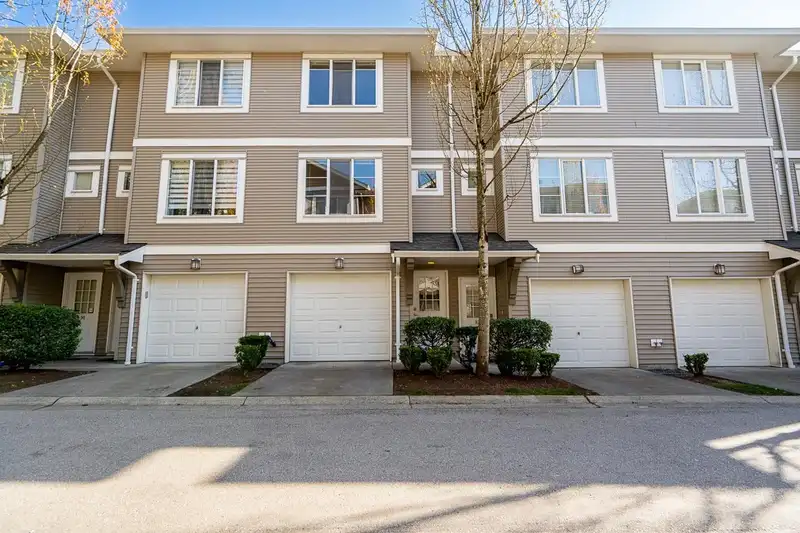 92 15155 62A AVENUE - photo 2 of 37