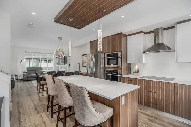 23 15177 60 AVENUE - photo 1 of 23