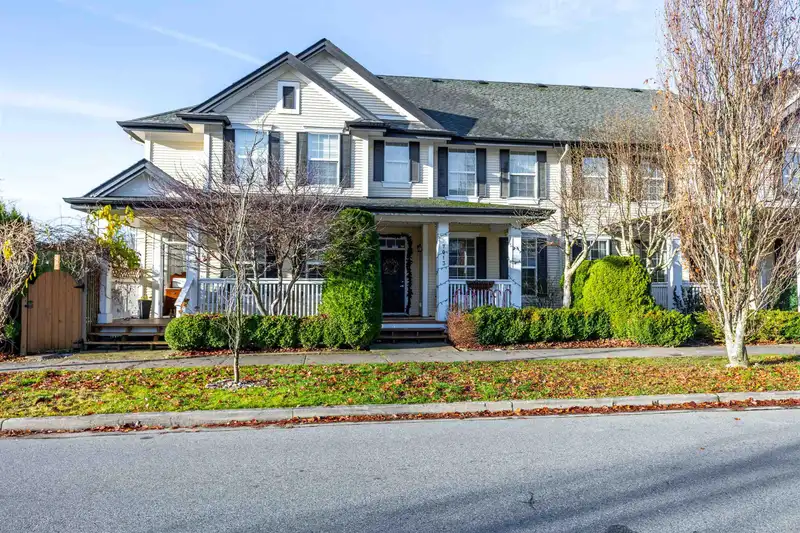 7013 179A STREET - photo 1 of 26