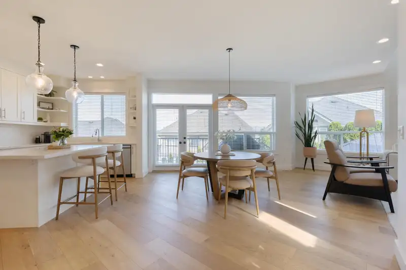 17851 71 AVENUE - photo 3 of 35