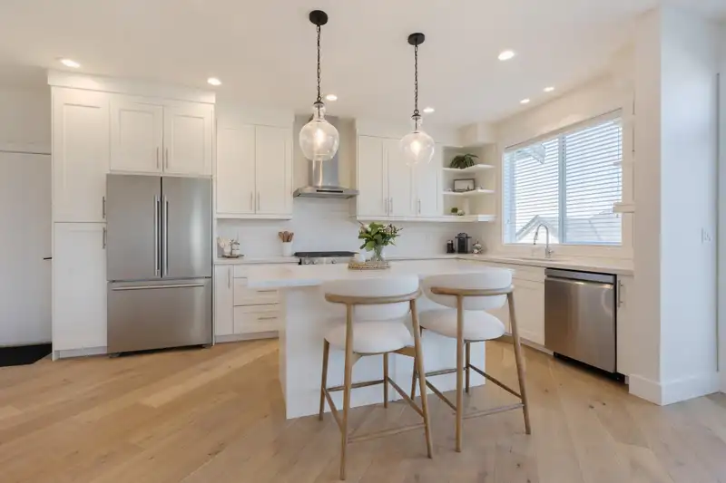 17851 71 AVENUE - photo 4 of 35