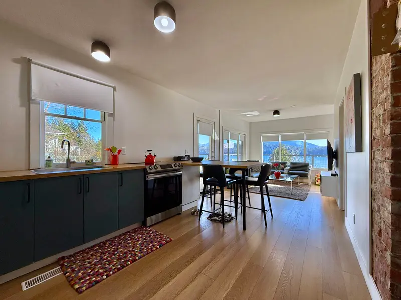 609 GLEN ROAD - photo 3 of 24