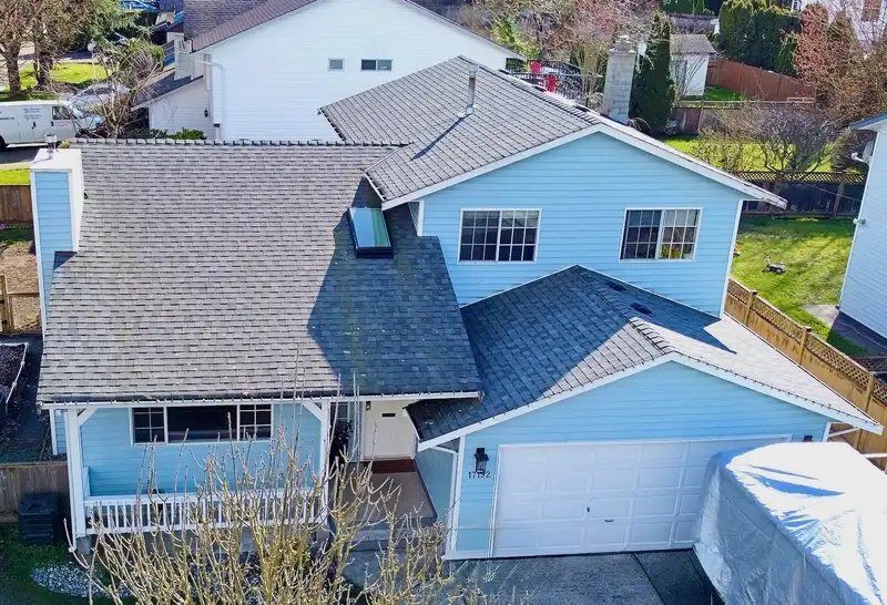 17192 63 AVENUE - photo 2 of 24