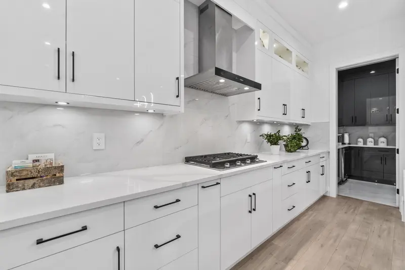 2731 201 STREET - photo 2 of 25