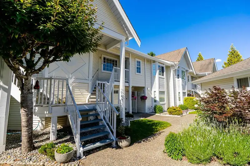 206 9109 154 STREET - photo 2 of 25
