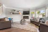 210 16233 82 AVENUE - thumbnail 3