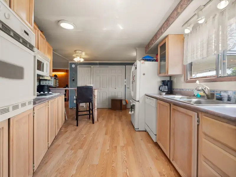 39 8254 134 STREET - photo 4 of 26