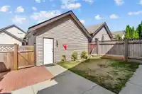 6533 193B STREET - thumbnail 19