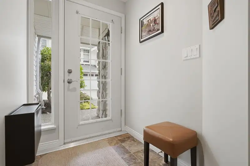 24 15037 58 AVENUE - photo 3 of 25