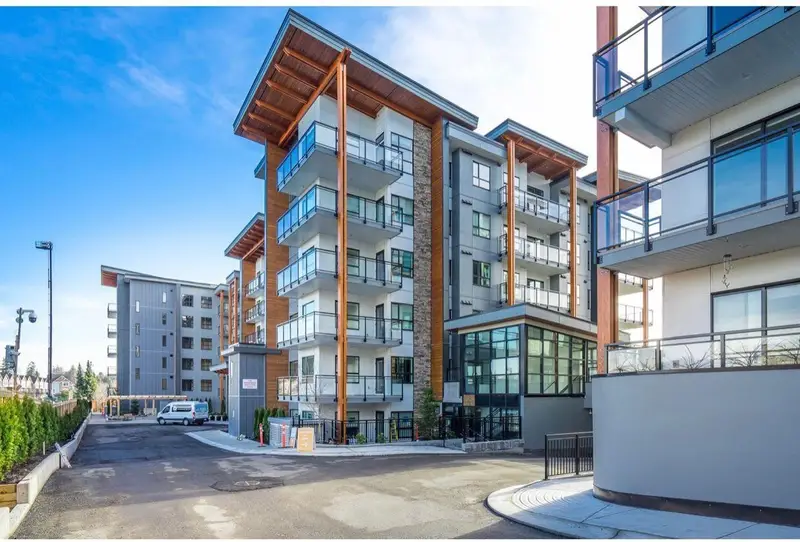 B609 6960 NICHOLSON ROAD - photo 2 of 18