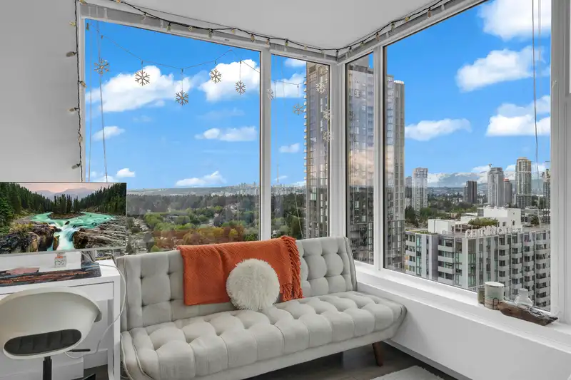 2704 13615 FRASER HIGHWAY - photo 1 of 35