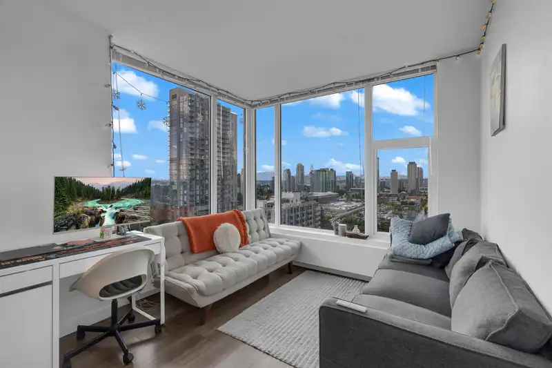 2704 13615 FRASER HIGHWAY - photo 3 of 35