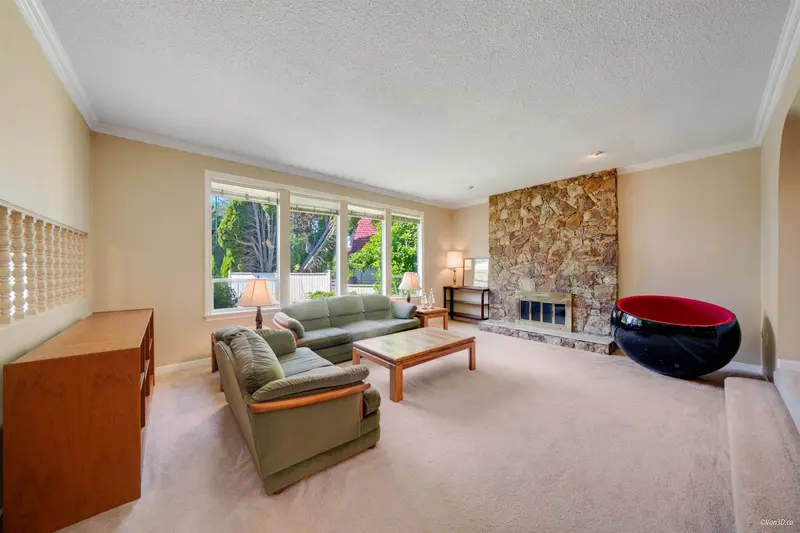 7720 WATERTON DRIVE - photo 2 of 25