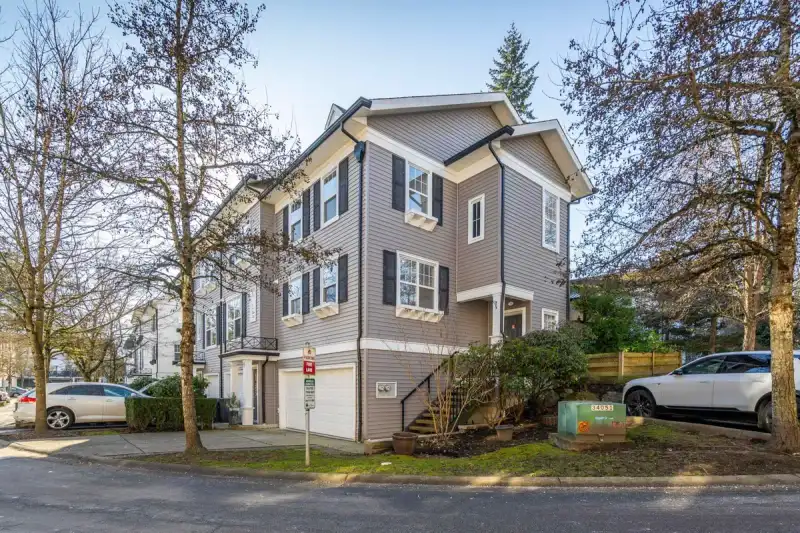36 15075 60 AVENUE - photo 1 of 39