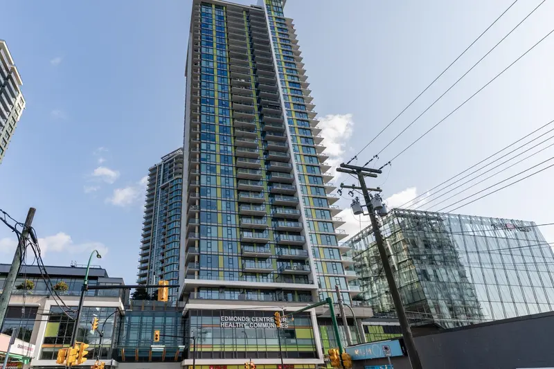 3301 7358 EDMONDS STREET - photo 3 of 25