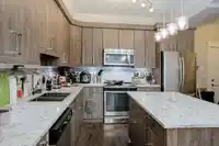 415 19228 64 AVENUE - thumbnail 1