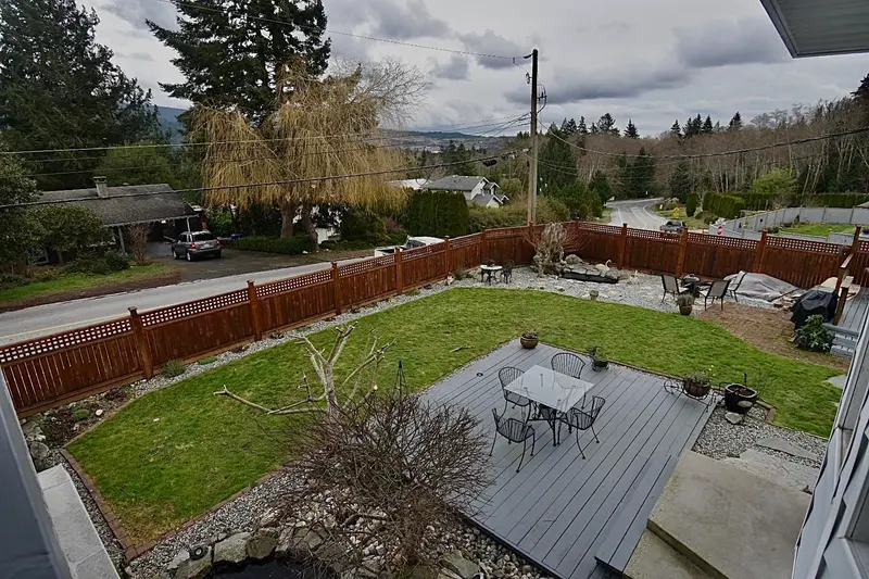 6135 FAIRWAY AVENUE - photo 3 of 25