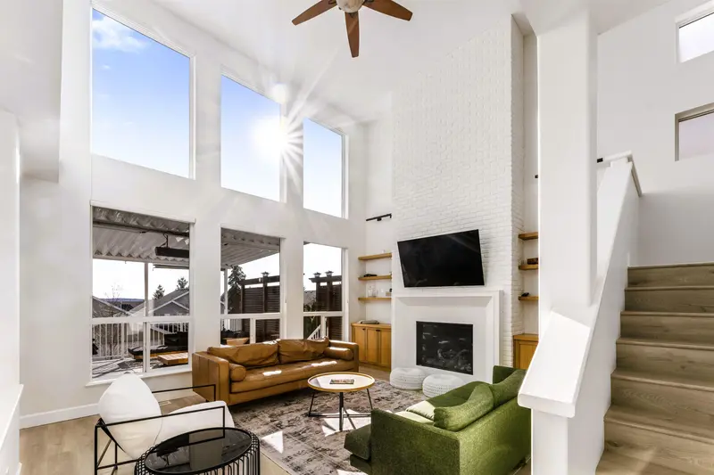 20518 67B AVENUE - photo 4 of 25