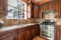 8438 171A STREET - thumbnail 7