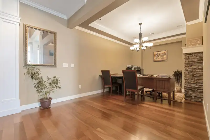 14777 57 AVENUE - photo 4 of 30