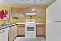 211 5955 177B STREET - thumbnail 14