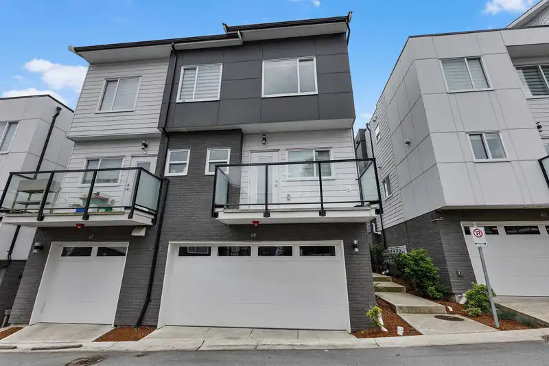 49 9652 162A STREET - photo 1 of 14