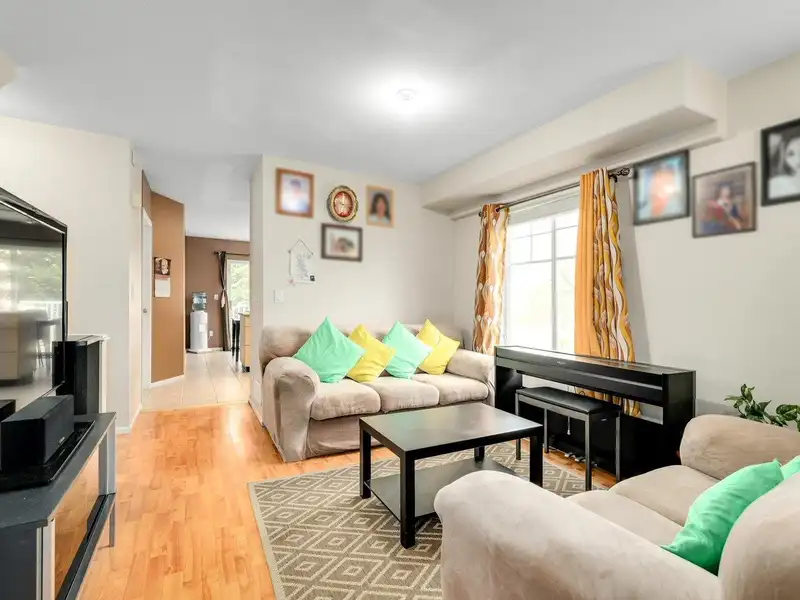 96 12110 75A AVENUE - photo 4 of 26