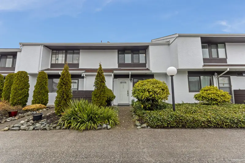 538 9651 GLENDOWER DRIVE - photo 2 of 25