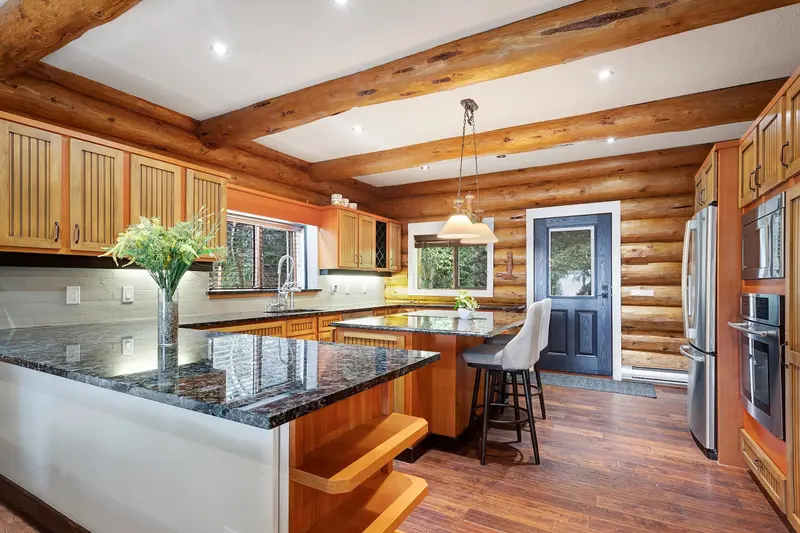 325 BAYVIEW ROAD - photo 4 of 25