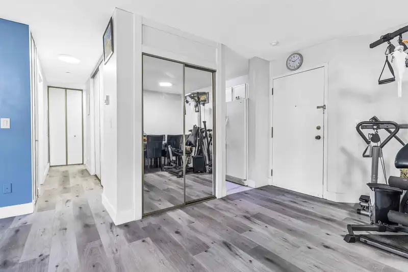 102 7155 134 STREET - photo 4 of 32