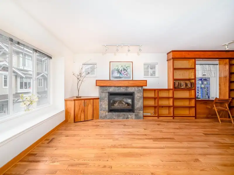 73 12110 75A AVENUE - photo 3 of 25