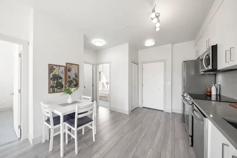 502 13978 FRASER HIGHWAY - photo 4 of 40