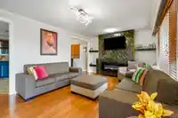 14375 68 AVENUE - thumbnail 2