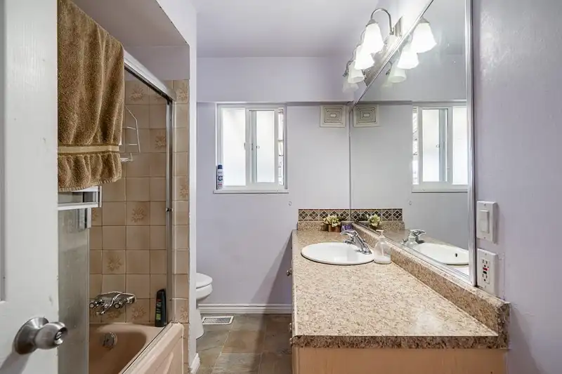 9257 132 STREET - photo 1 of 31