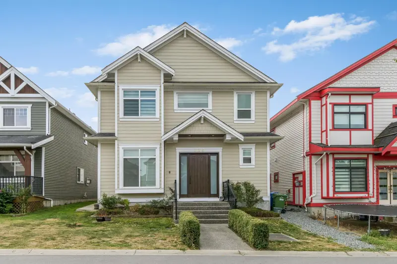 27916 CONDUCTOR DRIVE - photo 1 of 25