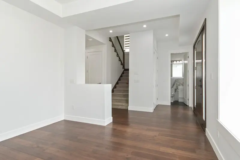 27916 CONDUCTOR DRIVE - photo 4 of 25