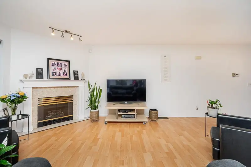 43 7875 122 STREET - photo 4 of 25