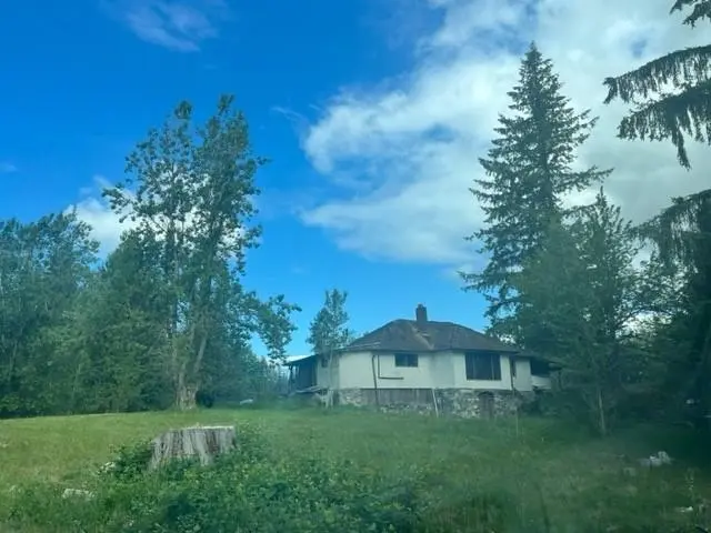 13524 SUNSHINE COAST HIGHWAY - photo 4 of 17