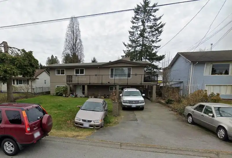 14678 106A AVENUE - photo 1 of 2