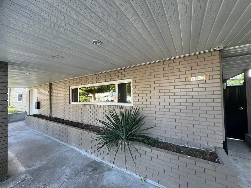 14678 106A AVENUE - photo 3 of 17