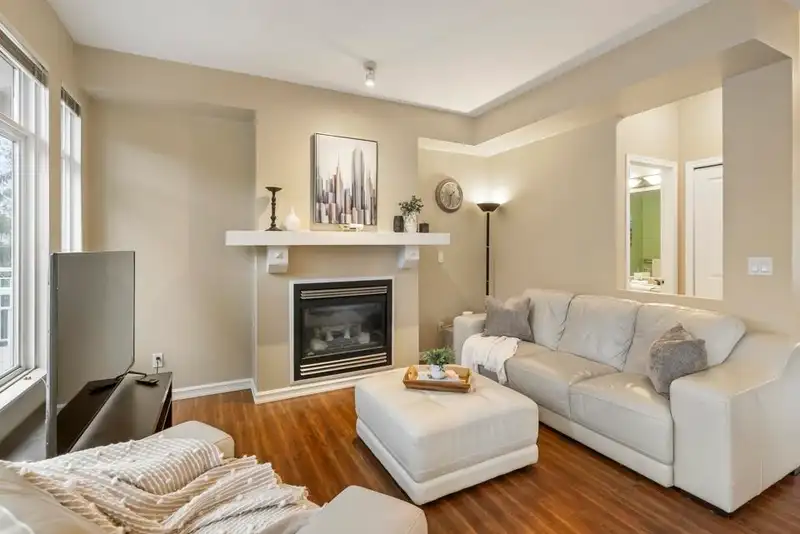 35 15068 58 AVENUE - photo 4 of 35