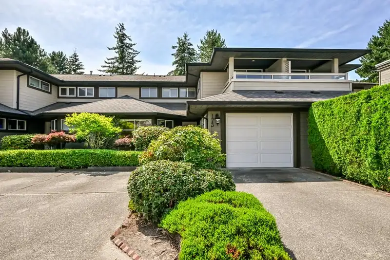 173 16080 82 AVENUE - photo 4 of 31