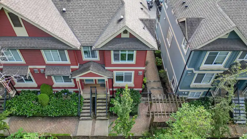 34 6635 192 STREET - photo 2 of 22