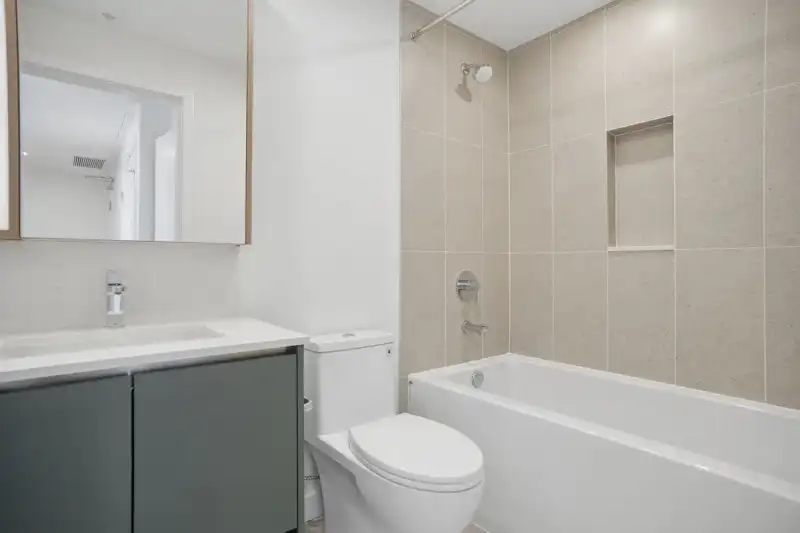 309 13573 98A AVENUE - photo 3 of 9