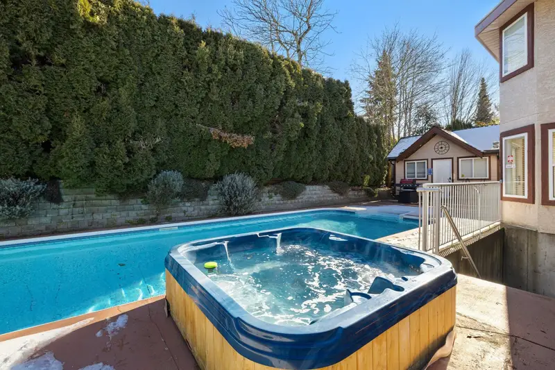 15355 80A AVENUE - photo 2 of 25