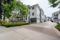 30 8433 164 STREET - thumbnail 1
