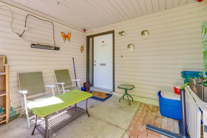10618 HOLLY PARK LANE - photo 3 of 21